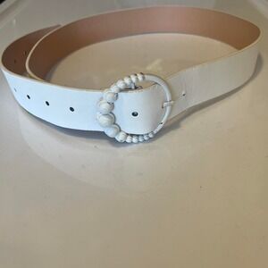 White circle detailed belt one